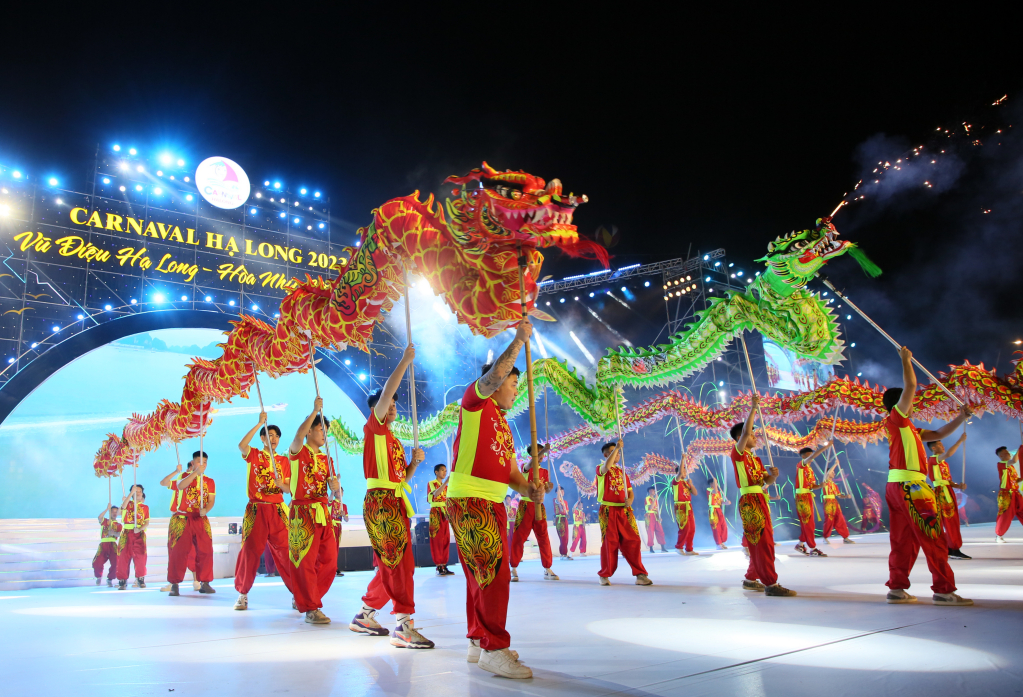 Quảng Ninh “bùng nổ” du lịch dịp lễ 30/4 - 1/5 Quảng Ninh “bùng nổ” du lịch dịp lễ 30/4 - 1/5